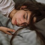 Membangun Kebiasaan Malam yang Membantu Tidur Lebih Nyenyak